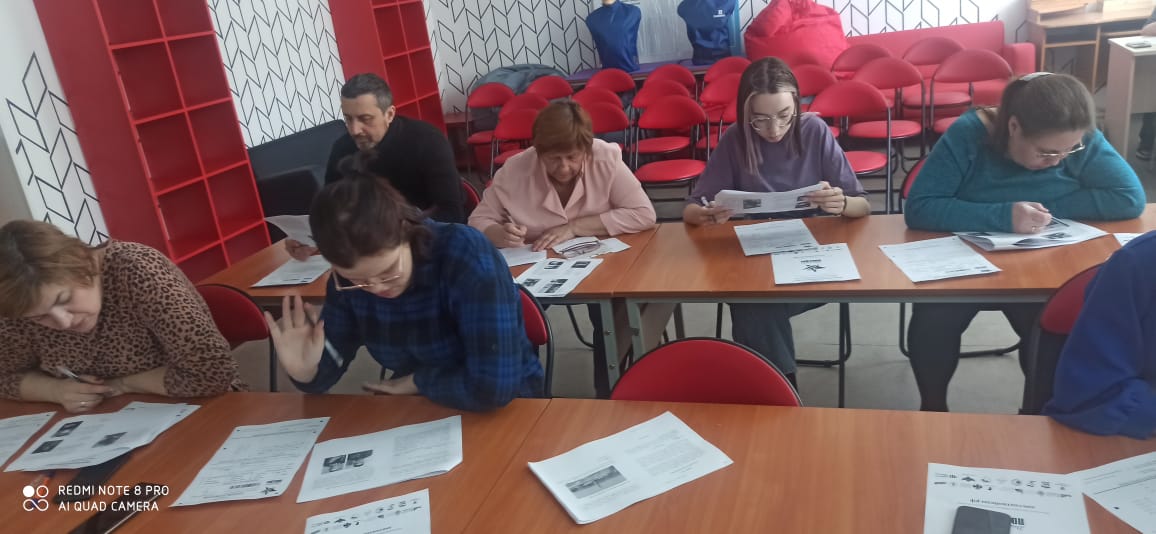 Собираем роботов Собираем роботов.